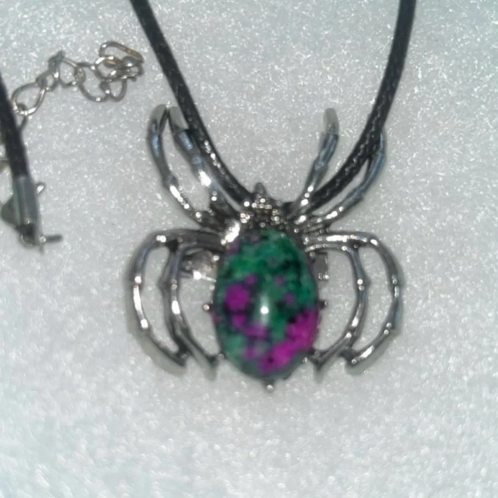 Gothic Ruby in Zoisite Spider Black 18-20